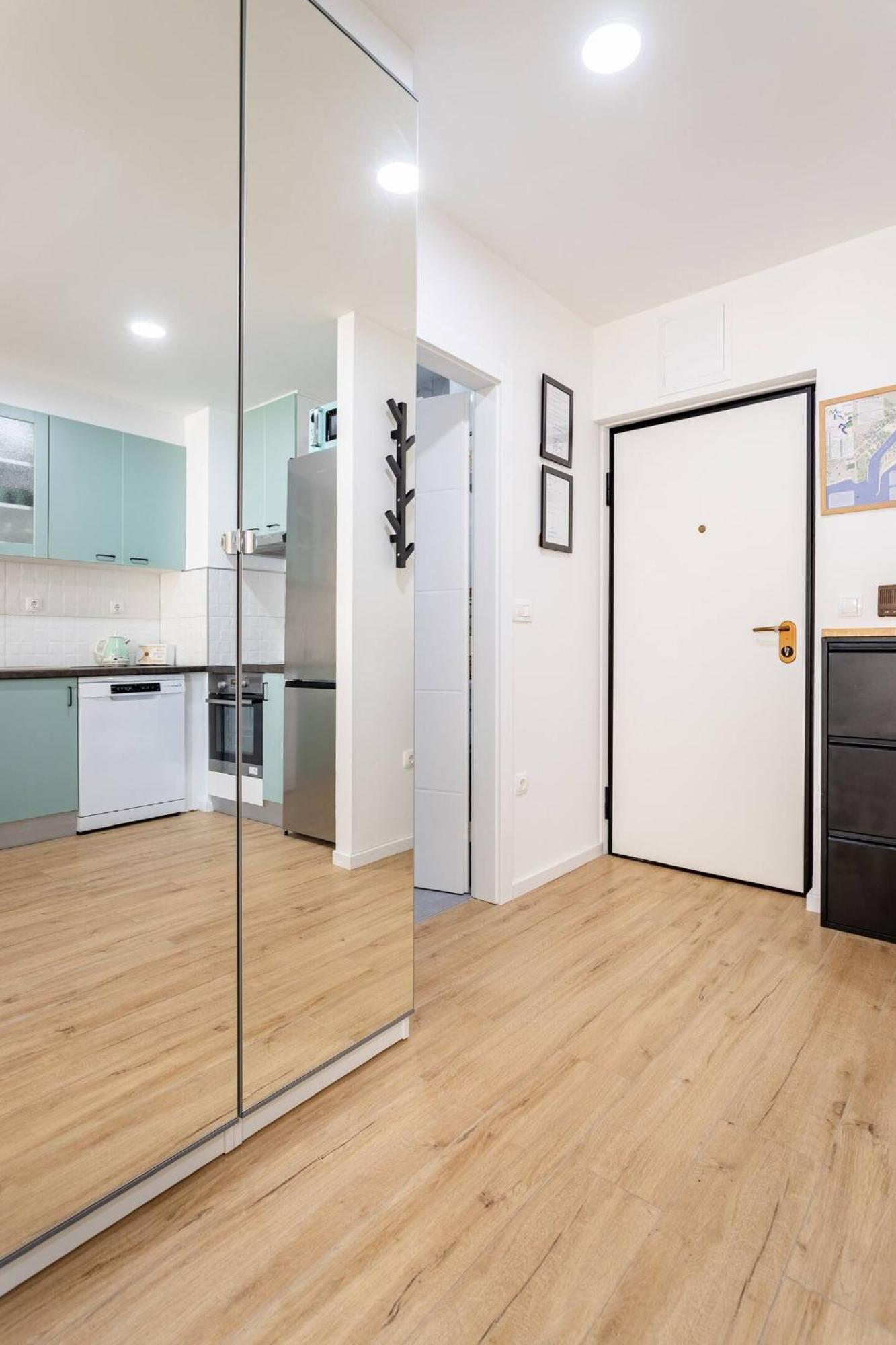 Center Apartment Pia 오미스 외부 사진