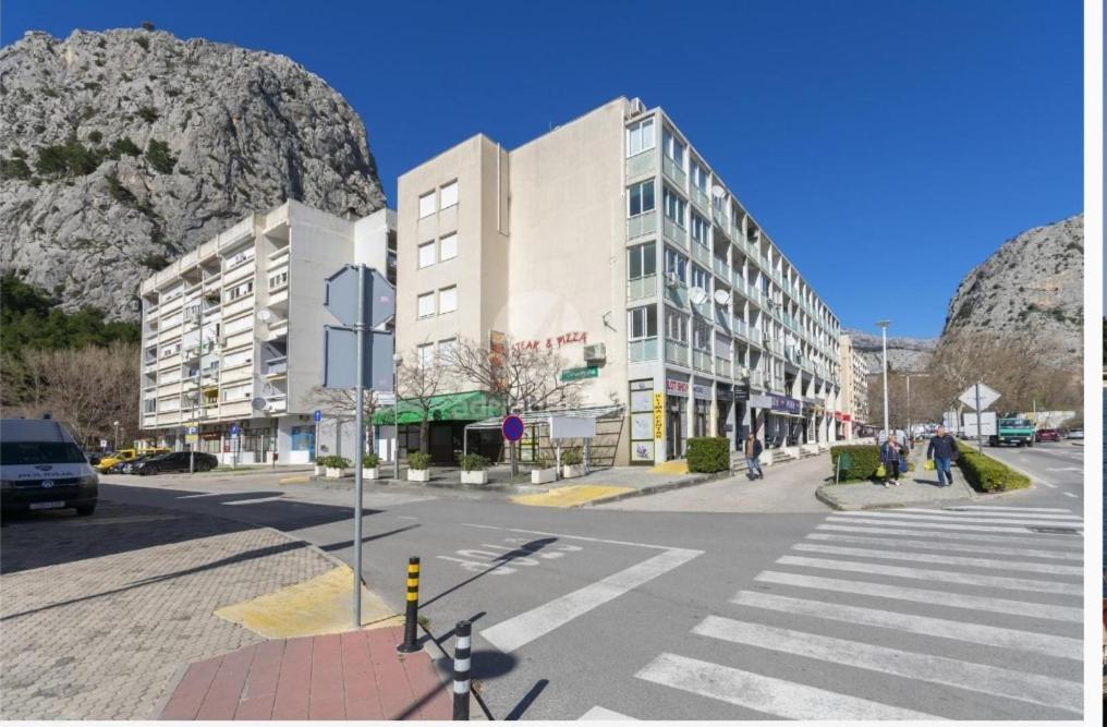 Center Apartment Pia 오미스 객실 사진